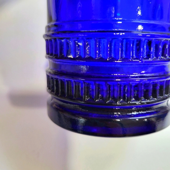 Cobalt Blue Textured bottle - Picture 2 of 2